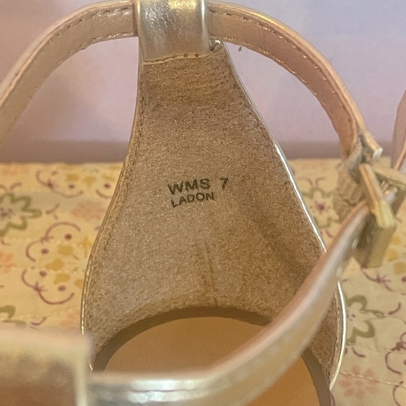 Cool Women’s Gold Gladiator Thong Flat Sandals by Report (NWBox) Sz. 7 - Picture 6 of 8